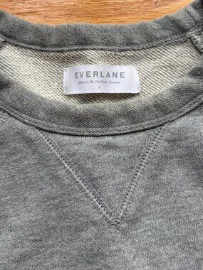 Everlane 100% Cotton Sweatshirt in Small